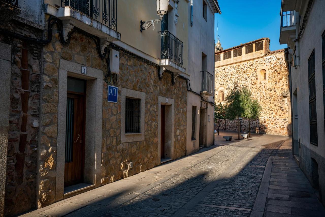 Apartamentos Caceres Historico Centro Ngoại thất bức ảnh